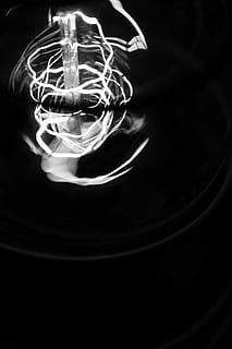 luce, macro, wolfram, astratto, bw, bandw, lampadina, filo, lampada, sfondo nero, avvicinamento, illuminato, buio, in casa, nessuno, colore nero, calore - temperatura, girato in studio, luce - fenomeno naturale, singolo oggetto, cibo e bevande, bere, movimento, ardente, attrezzature domestiche, forma, attrezzatura per l'illuminazione, notte, 5K, CC0, dominio pubblico, privo di copyright