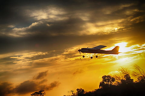 Fernbedienung, kontrolliert werden, Modell-, Flugzeug, Sonnenuntergang, RC-Modell, Flugzeuge, Trainer, Indonesien, tac, tanjungpinang, Himmel, wolke - himmel, Silhouette, Natur, in der Luft, Sonnenlicht, Transport, Sonne, Freiheit, fliegend, kopieren sie platz, hinterleuchtet, Menschen, Schönheit in der Natur, Freizeitbeschäftigung, Transportmittel, draußen, Dramatischer Himmel, 1080P, CC0, gemeinfrei, lizenzfrei