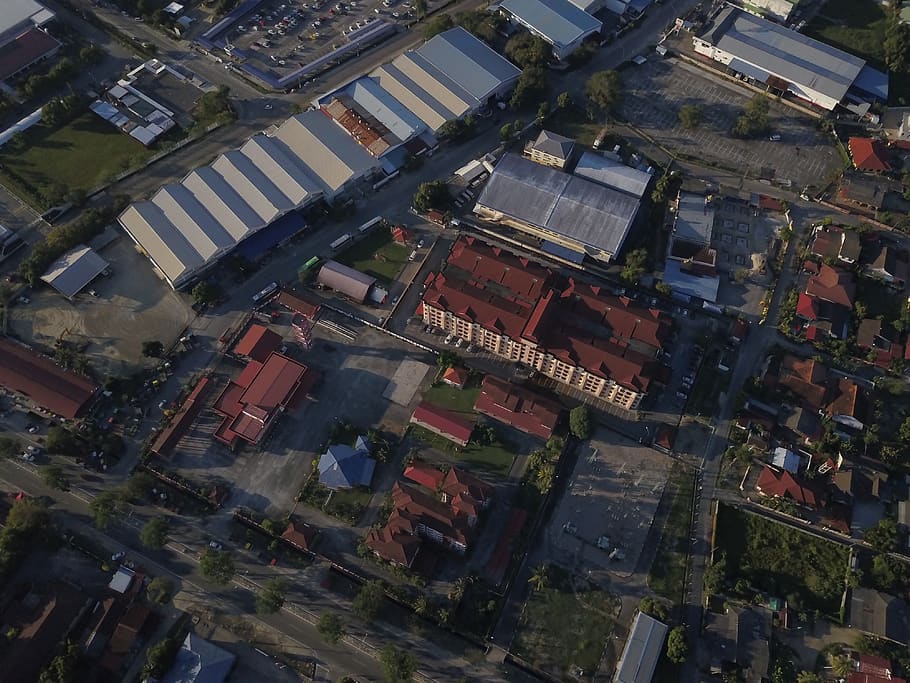 vista, drone, edifici, volar, cel, alt, volant, mavicpro, dji, il·luminació, posta de sol, sortida del sol, arquitectura, estructura construïda, ciutat, exterior de l'edifici, vista d’angle alt, barri residencial, vista aèria, cap gent, carrer, transport, a l'aire lliure, naturalesa, carretera, paisatge urbà, dia, medi ambient, sostre, ubicació, lloc, 4K