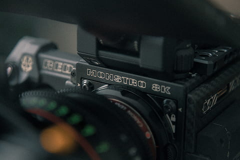 fotocamera dslr nera, Monstro, video, videocamera, videografia, cinematografia, Monstro rosso, tecnologia, attrezzatura fotografica, film, cinema, Ingranaggio, rosso, macro, macchina fotografica rossa, macchina da presa, video digitale, video hd, 8 mila, 4k, macchina fotografica - attrezzatura fotografica, attrezzatura, temi fotografici, obiettivo - strumento ottico, colore nero, vecchio, singolo oggetto, vecchio stile, sfondi, in stile retrò, avvicinamento, 5K, CC0, dominio pubblico, privo di copyright
