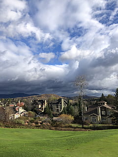 tremito, autunno, paesaggio, nuvole, tempo metereologico, cielo, architettura, nuvola - cielo, esterno dell'edificio, struttura costruita, costruzione, Casa, erba, pianta, terra, quartiere residenziale, natura, ambiente, albero, giorno, campo, nessuno, scenics - natura, bellezza nella natura, all'aperto, Cottage, 4K, CC0, dominio pubblico, privo di copyright