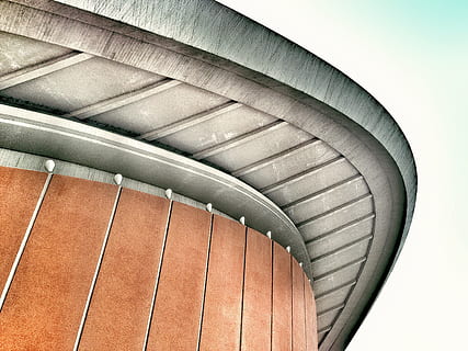 ruda, sidabro ratukas, architektūra, pastatas, perspektyva, struktūrą, pastatyta struktūra, nėra žmonių, modelį, patalpose, dieną, laiptinė, Iš arti, kreivė, laiptai ir laiptai, švarus dangus, mediena - medžiaga, dangus, žemas kampo vaizdas, meno kultūra ir pramogos, modernus, turėklai, dizainas, nebuvimas, eilėje, 2K, CC0, Viešasis domenas, nemokamai