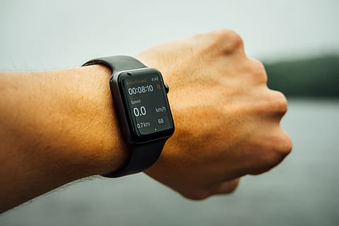 space, gray, aluminum case apple, watch, smartwatch, read, zero, screen, bokeh, blur, caucasian, technology, apple, fitness, kudo, clock, time, wrist, app, watch app, watch3, excercise, outside, wristwatch, smart Watch, apple Watch, human Hand, application Software, equipment, holding, tracker, men, mobile Phone, wireless Technology, people, touch Screen, portable Information Device, apple Computers, wristband, pedometer, internet, close-up, digital Display, mobility, communication, smart Phone, telephone, checking the Time, connection, diabetes, touching, glucose, text Messaging, 5K, CC0, public domain, royalty free
