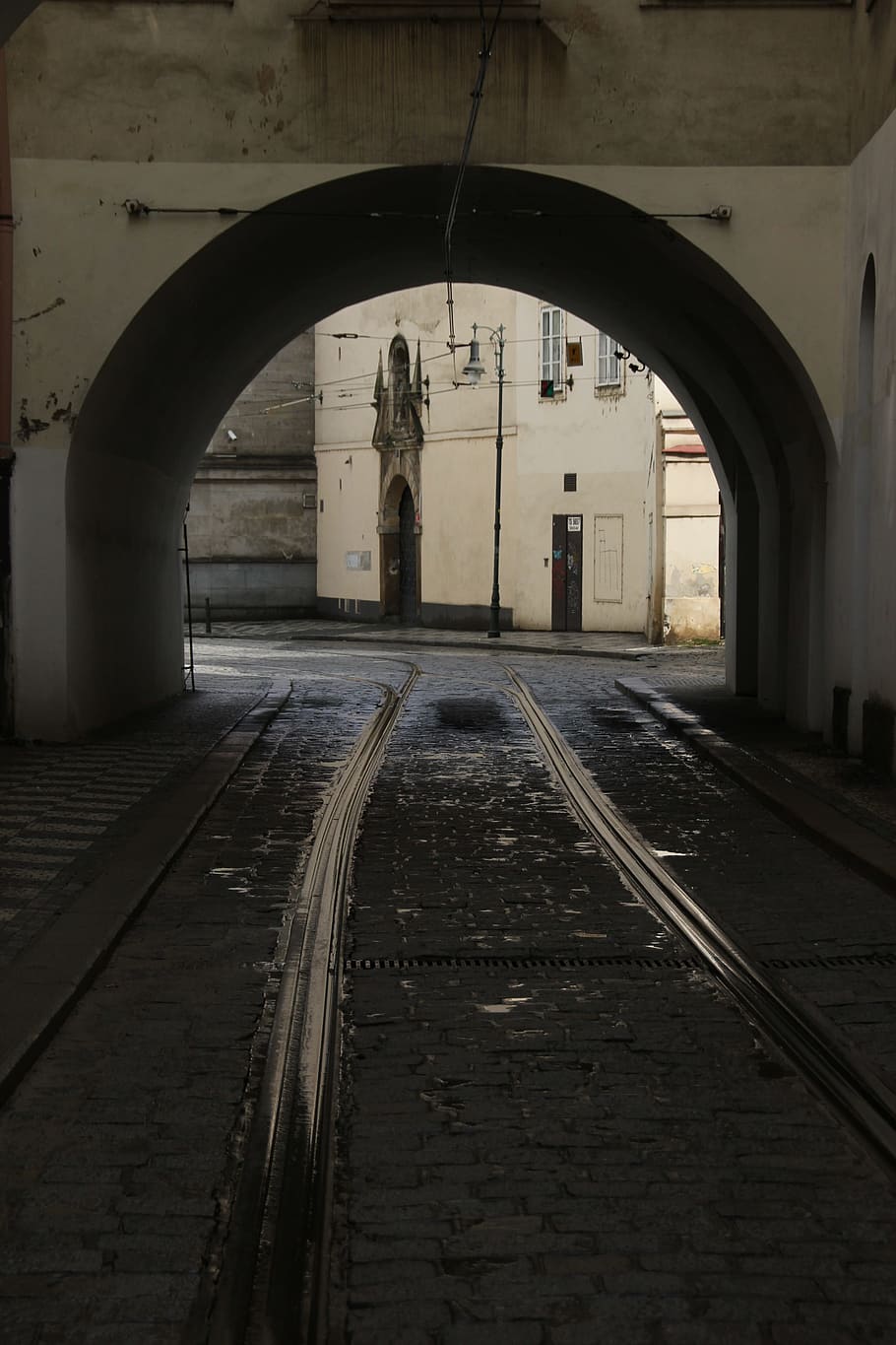 baranes, pistes, , paral·lel, acer, ferrocarrils, transport, ferrocarril, seguiment, traintrack, arc, vies del ferrocarril, arquitectura, pista, transport per ferrocarril, estructura construïda, direcció, a l'interior, dia, el camí a seguir, manera de transport, túnel, de peu, naturalesa, una persona, transport públic, longitud completa, connexió, arquejat, llarg, 5K
