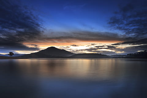 lungo, corpo fotografico dell'esposizione, acqua, spiaggia, nuvole, Cloudscape, alba, crepuscolo, sera, orizzonte, lago, paesaggio, montagna, natura, oceano, all'aperto, riflessione, panoramico, mare, paesaggio marino, riva del mare, silhouette, cielo, skyscape, sole, tramonto, viaggio, scenics - natura, bellezza nella natura, scena tranquilla, la tranquillità, nuvola - cielo, lungomare, catena montuosa, idilliaco, scena non urbana, nessuno, a distanza, montagna innevata, 5K, CC0, dominio pubblico, privo di copyright