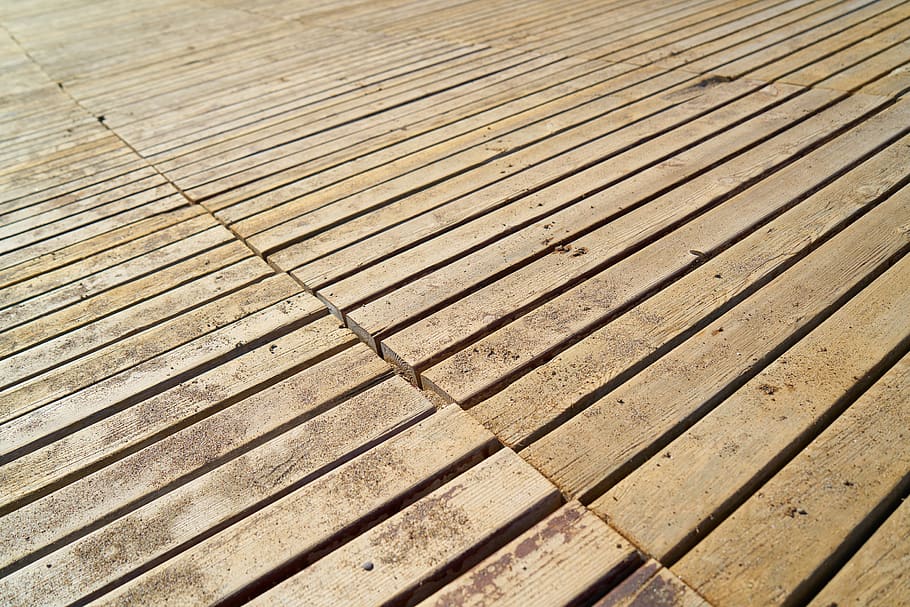 fusta, textura, sòl, superfície, patró, paret, aspre, vell, parquet, material, natural, fusteria, macro, decoració, fons, color, material de fusta, marc complet, cap gent, repetició, vista d’angle alt, llum solar, dia, ombra, sòls, sendera, marró, en fila, taula de pis, tauler, naturalesa, passeig marítim, a l'aire lliure, panells de fusta, gra de fusta, 5K