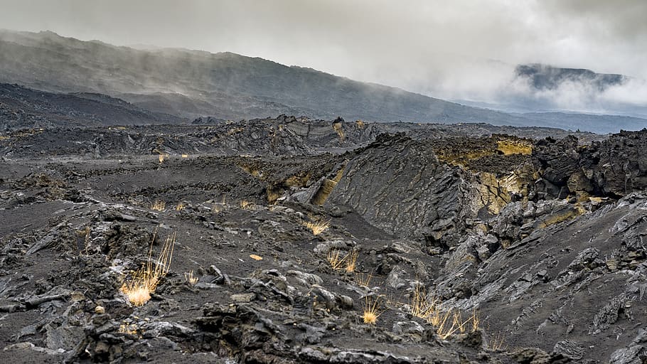 erupció volcànica, cresta, muntanya, Serra, naturalesa, a l'aire lliure, Itàlia, valle del bove, zafferana etnea, gris, runes, geologia, calor - temperatura, volcà, paisatge, paisatge volcànic, fum - estructura física, medi ambient, bellesa a la natura, cap gent, escena no urbana, vapor, senyal d'advertència, núvol - cel, terra, cremant, foc, sòlid, escenics - natura, poder a la natura, cràter volcànic, clima àrid, clima, smog, 4K