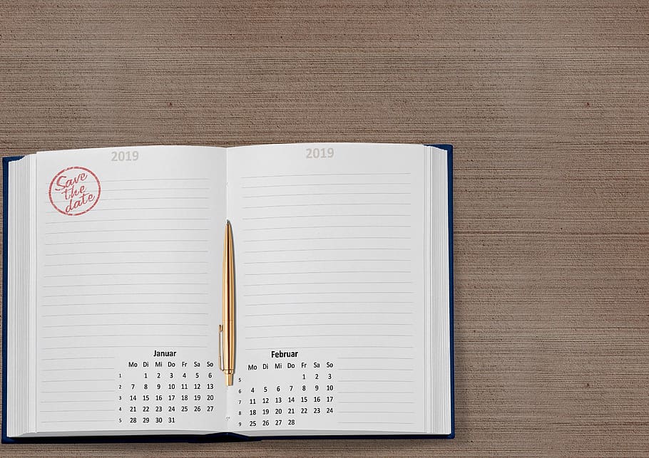 calendari, llibre, 2019, data, gener, febrer, setmana, mes, escriptori, agenda, notes, quadern, llibre obert, paper, oficina, informació, negocis, tasques, coolie, escriure, dates, pla, conferència, plantilla, guardar la data, publicació, taula, pàgina, natura morta, cap gent, obert, material de fusta, a l'interior, vista d’angle alt, dos objectes, diari, directament a sobre, primer pla, blanc, bloc de notes, Color blanc, educació, grup d'objectes, en blanc, 2K