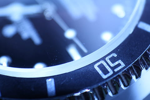 gray, device, 50, accessoire, accessory, diary, hour, minutes, time, close-up, technology, no people, indoors, metal, selective focus, blue, still life, number, text, equipment, communication, single object, retro styled, machinery, extreme close-up, high angle view, detail, machine part, 5K, CC0, public domain, royalty free