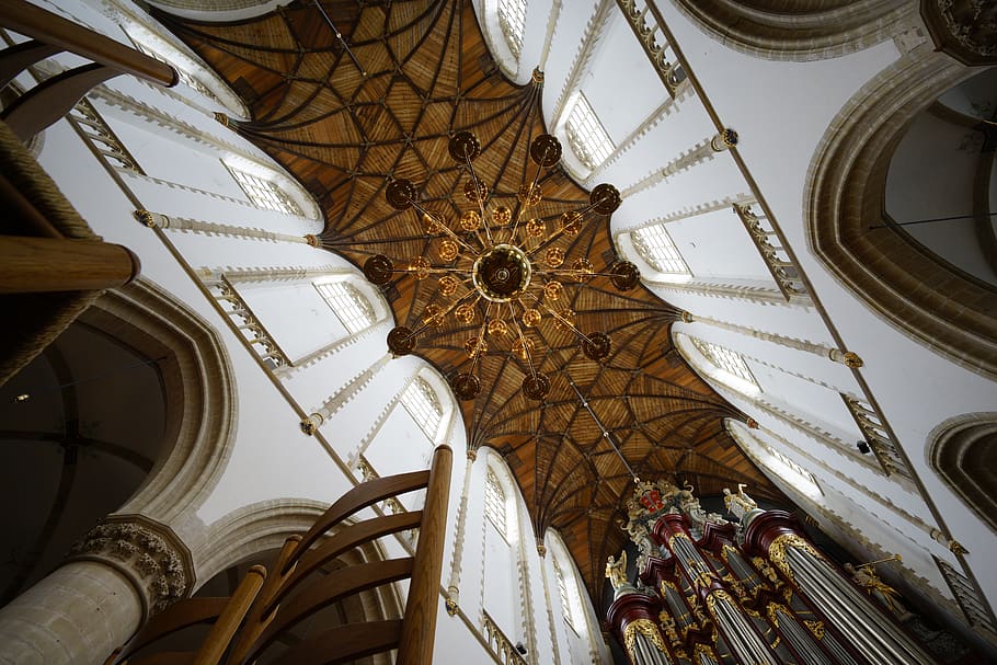 arch entryways, Brun, loft, bygget struktur, arkitektur, lav vinkel visning, indendørs, dome, ingen mennesker, sted for tilbedelse, tro, spiritualitet, religion, hængende, bygning, kuppel, historie, arkitektoniske træk, fortiden, direkte under, udsmykkede, tagvindue, arkitektoniske kolonne, luksus, arkitektur og kunst, 5K