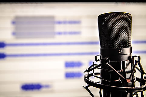 micròfon de gravació negre, àudio, dispositiu, macro, micròfon, podcast, enregistrament, enregistrament de so, Dispositiu d'entrada, centrar-se en primer pla, estudi de gravació, música, tecnologia, estudi, cultura i entreteniment artístic, comunicació, equip de gravació de so, primer pla, cap gent, indústria, rendiment, a l'interior, parlar, difusió, equipament, equip d’àudio, sol objecte, discurs, 4K