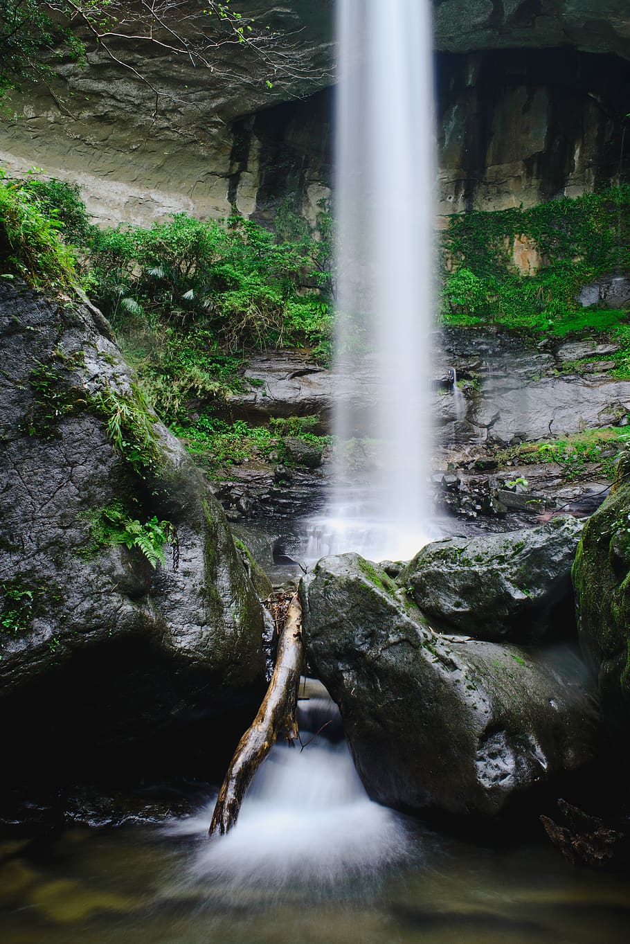 cascate, Asia, cascata, ambiente, flusso, paesaggio, lunga esposizione, muschio, rocce muschiose, movimento, roccia, panoramico, ruscello, acqua, bagnato, movimento sfocato, scenics - natura, acqua corrente, roccia - oggetto, solido, foresta, bellezza nella natura, natura, fluente, nessuno, potere in natura, energia, terra, all'aperto, acqua che cade, flusso - acqua che scorre, purezza, 5K