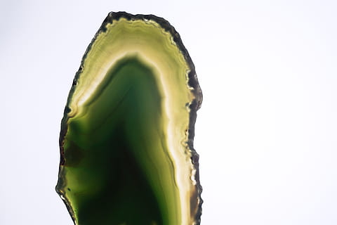 grøn geode, studio skud, sund kost, velvære, mad og drikke, grøn farve, indendørs, enkelt objekt, mad, tværsnit, friskhed, hvid baggrund, ingen mennesker, tæt på, grøntsag, frugt, skive, skåret ud, avocado, sund livsstil, enkelhed, slankekure, 4K, CC0, offentligt domæne, royaltyfrie