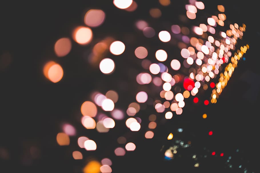 temný, blízko, světla, rozmazaný, abstraktní, bokeh, svítí, rozostření, noc, oslava, kruh, osvětlovací zařízení, nikdo, řeřavý, geometrický tvar, světlo - přírodní jev, tvar, Dovolená, dekorace, vícebarevné, vzor, Vánoce, vánoční osvětlení, pozadí, odlesk objektivu, světlo, černé pozadí, venku, abstraktní pozadí, 5K