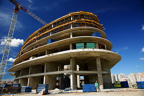 clădire, structura, cer, albastru, constructie, muncă, studiu, muncitor, operă de artă, Securitate, sănătate la locul de muncă, oraș, sudoare, maestru, inginer, macara, muncitorii, în aer liber, proiect, înalt, ciment, arhitectură, urban, perspectivă, turn, construită, exteriorul clădirii, natură, destinații de călătorie, modern, exteriorul clădirii de birouri, zi, vedere unghiulară joasă, zgârie-nori, călătorie, apă, nor - cer, peisaj urban, 5K, CC0, domeniu public, fără drepturi de autor