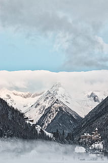 strukturell, skudd, snowy, fjell, borg, skyer, kald, dagtid, tåke, tåkete, is, landskap, fjelltopp, fjellene, utendørs, bergarter, scenisk, himmel, snø, trær, vinter, kaldtemperatur, sky - himmel, naturskjønnhet - natur, skjønnhet i naturen, rolig scene, ro, snødekte fjell, natur, miljø, ingen folk, ikke-urbane scene, fjellkjede, dag, hvit farge, område, 5K, CC0, offentlig domene, opphavsrett gratis