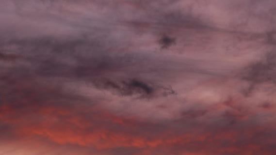 Kara bulutlar, bulut - gökyüzü, gökyüzü, cloudscape, dramatik gökyüzü, doğada güzellik, fırtına, insansız, doğa, fırtına bulutu, kırmızı, manzaralar - doğa, atmosfer, karamsar gökyüzü, gün batımı, çevre, akşam karanlığı, bulutlu, gece, soyut, uğursuz, meteoroloji, karanlık, arka, açık havada, rüzgar, mor, 2K, CC0, kamu malı, telif ücretsiz
