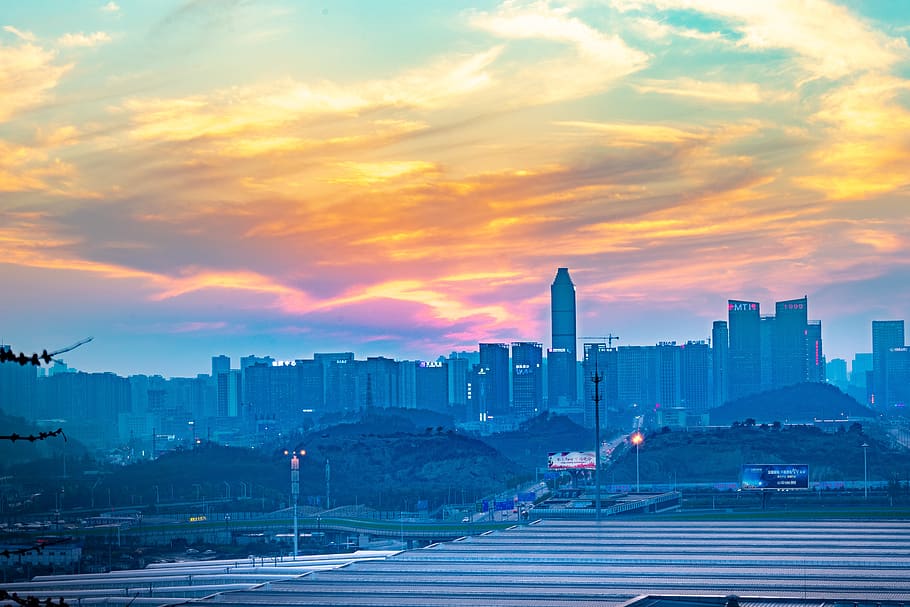 debesis, liepsnos debesis, cirrus, saulėlydis, panorama, miestas, pastatas, dangoraižis, guiyang, pastato išorė, architektūra, dangus, debesis - dangus, pastatyta struktūra, transportavimas, nėra žmonių, miesto vaizdą, kelias, pobūdį, miesto panorama, gatvė, biurų pastato išorė, miesto gyvenimas, kraštovaizdį, lauke, finansinis rajonas, 5K