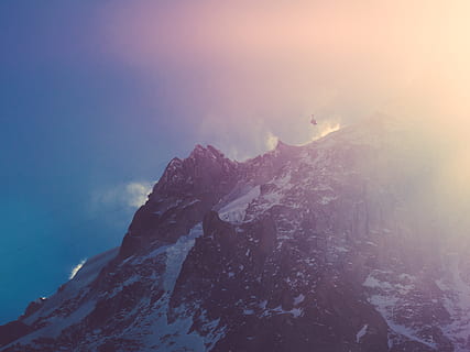 sne bjerg, bjerg, natur, udendørs, bjergkæde, spids, is, fugl, dyr, flare, lys, himmel, sne, svævebane, stå på ski, skiløbere, aiguille du midi, vallee blanche, løfte op, solopgang, sollys, skønhed i naturen, scenics - natur, rolig scene, ro, kold temperatur, vinter, miljø, klippe, ikke-urbane scene, tåge, ingen mennesker, bjergtop, rock-objekt, snedækket bjerg, formation, 4K, CC0, offentligt domæne, royaltyfrie