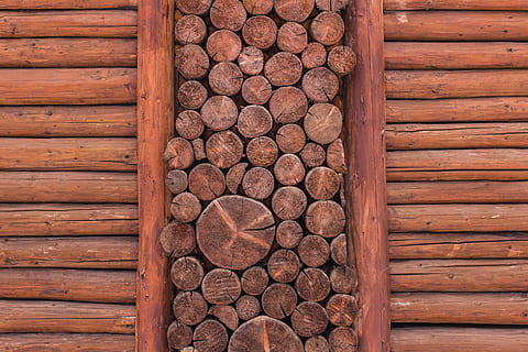 Ucraïna, bukovel, material de fusta, marró, fons, pila, patró, marc complet, cap gent, fusta, gran grup d'objectes, textura, registre, naturalesa, arquitectura, a l'aire lliure, arbre, indústria de la fusta, dia, gra de fusta, estructura construïda, 5K, CC0, domini públic, lliure de regalies