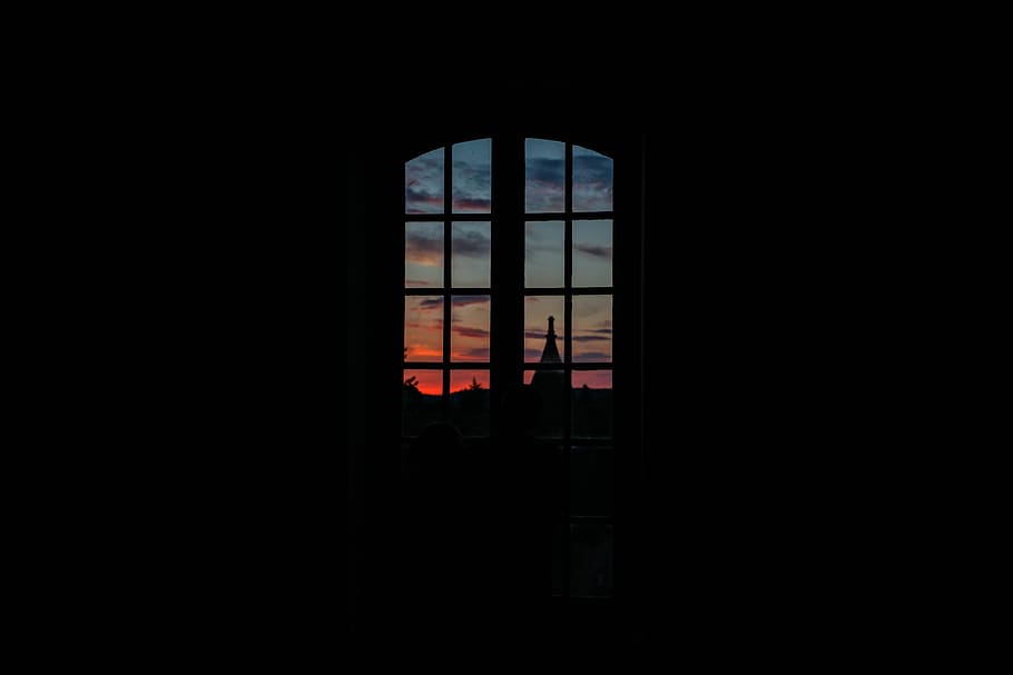 paisatge, posta de sol, Redsky, núvols, monuments, finestres, finestra, silueta, fosc, còpia espai, a l'interior, vidre - material, cel, transparent, arquitectura, cap gent, naturalesa, habitació fosca, estructura construïda, edifici, habitació domèstica, seguretat, marc de finestra, 5K
