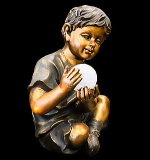 undersøgelse, barn, fig, figur, objekt, skulptur, voks, statue, sort baggrund, studio skud, indendørs, Kunst og håndværk, skåret ud, repræsentation, taljen op, en person, menneskelig repræsentation, forfra, kreativitet, ung voksen, maling, kopiere plads, guldfarvet, håndværk, kropsmaling, 1080P, CC0, offentligt domæne, royaltyfrie