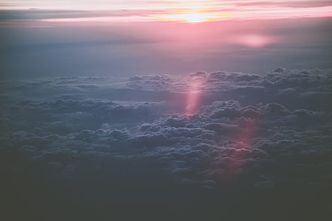 Pohled, mraky, západ slunce, atmosféra, zataženo, barva, svítání, den, denní světlo, dramatický, večer, nebe, krajina, lensflare, světlo, skyscape, slunce, počasí, mrak - nebe, krása v přírodě, scenics - příroda, klid, scéna s oblaky, idylický, klidné scény, Příroda, slunečního světla, nikdo, sluneční paprsek, dramatická obloha, venku, odlesk objektivu, oranžová barva, měkkost, jasně osvětlené, 5K, CC0, veřejná doména, bez autorských práv