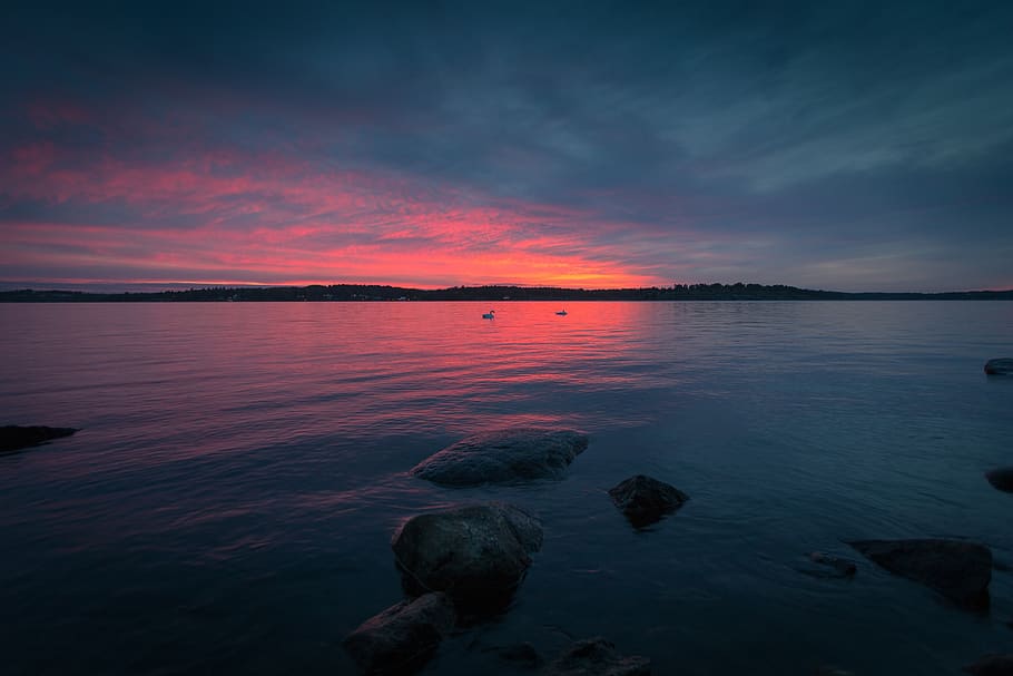 Sonnenuntergang, Dämmerung, Himmel, Wolken, Ozean, Meer, See, Wasser, Felsen, Landschaft, Natur, Horizont, Silhouette, Schatten, Szenen - Natur, Schönheit in der Natur, Ruhe, ruhige Szene, Rock, wolke - himmel, Rock - Objekt, solide, idyllisch, keine Leute, orange Farbe, Reflexion, Nicht-städtische Szene, romantischer Himmel, 2K