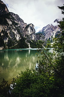cos, aigua, envoltat, muntanyes, Alps, bonic, núvols, ennuvolat, medi ambient, bosc, idíl·lic, paisatge, Serra, natural, naturalesa, Muntanyes rocoses, escènic, cel, arbres, vall, desert, muntanya, bellesa a la natura, llac, escenics - natura, tranquil·litat, escena tranquil·la, planta, arbre, cap gent, dia, escena no urbana, núvol - cel, rock, a l'aire lliure, 5K, CC0, domini públic, lliure de regalies