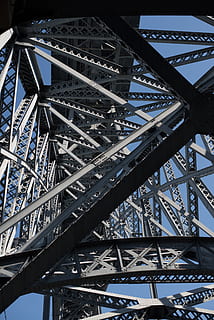 cel, impressionant, vell, construir, pt, portugal, porto, ponte luis 1, pont, metall, robar, arquitectura, estructura construïda, connexió, pont - estructura feta per l'home, vista d’angle baix, cap gent, transport, dia, a l'aire lliure, destinacions de viatge, naturalesa, acer, ciutat, viatjar, aliatge, viga, ferro - metall, ferro, roda, 5K, CC0, domini públic, lliure de regalies