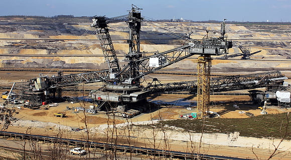 minerit, A mea, deschis, groapă, constructie, excavare, muncă, industrie, transport, vedere în unghi mare, combustibil și generarea de energie electrică, tehnologie, natură, nici o persoana, conexiune, arhitectură, zi, transportul feroviar, mașini, construită, echipament, în aer liber, metal, Sina de cale ferata, fabrică, cer, urmări, mina de carbune, alimentare electrică, echipament industrial, 1080P, CC0, domeniu public, fără drepturi de autor