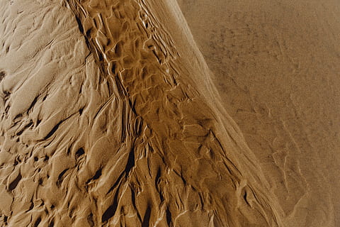 abstract, line, designed, water, sand texture, beach, sand, background, texture, pattern, brown, land, backgrounds, no people, nature, full frame, day, desert, tranquility, environment, landscape, arid climate, high angle view, climate, beauty in nature, scenics - nature, outdoors, sunlight, 5K, CC0, public domain, royalty free