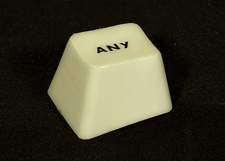 qualsiasi chiave, in casa, avvicinamento, sfondo nero, natura morta, nessuno, Colore bianco, singolo oggetto, vista dall'alto, contenitore, tecnologia, girato in studio, attrezzatura informatica, colore nero, benessere, semplicità, parte del computer, plastica, igiene, tavolo, ombra, 2K, CC0, dominio pubblico, privo di copyright