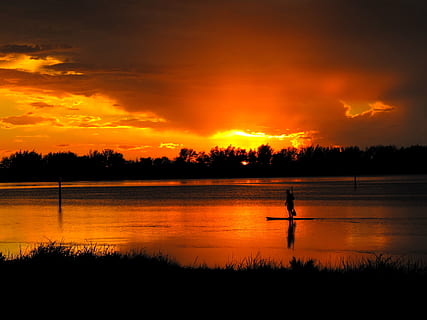 por do sol, panorama, natureza, tarde, céu, nuvens, mar, agua, reflexão, exterior, cênico, caiaque, Céu vermelho, papel de parede, fundo, vida ao ar livre, scenics - natureza, cor laranja, beleza na natureza, silhueta, tranquilidade, cena tranquila, lago, nuvem - céu, árvore, plantar, cena não urbana, idílico, embarcação náutica, ninguém, ao ar livre, 4K, CC0, domínio público, royalty free