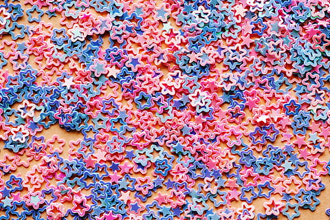abstract, backdrop, achtergrond, kralen, blauw, kleur, kleurrijk, ambacht, decor, decoratie, ontwerp, schitteren, feest, pastel, patroon, roze, lovertje, glans, glimmend, fonkeling, ster, sterren, structuur, getextureerde, behang, volledig kader, achtergronden, geen mensen, multi gekleurd, detailopname, dag, overvloed, binnenshuis, rood, roze kleur, voedsel, kunst en ambacht, eten en drinken, grote groep objecten, keuze, gezondheidszorg en medicijnen, 4K, CC0, publiek domein, royaltyvrij