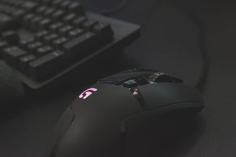 les périphériques, Souris, clavier, des souris, pc, ordinateur, fermer, à l'intérieur, La technologie, équipement informatique, personne, nature morte, clavier d'ordinateur, lien, vue grand angle, table, souris d'ordinateur, mise au point sélective, montre-bracelet, temps, la communication, accessoire personnel, regarder, bouton poussoir, 5K, CC0, domaine public, libre de droits