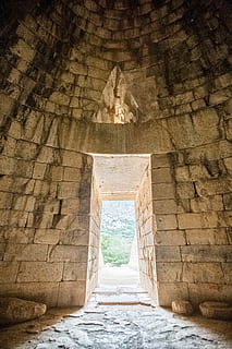 cripta, edifici, passarel·la, Camí, passadís, masmorra, arqueologia, tomba, grec, llosa, paret, bunker, arquitectura, ruïnes, pissarra, pis, túnel, sòl, fort, castell, estructura construïda, el passat, història, cap gent, a l'interior, dia, funció de construcció de parets, religió, material de pedra, antic, vell, destinacions de viatge, sòlid, creença, representació, espiritualitat, vista d’angle baix, civilització antiga, paret de pedra, 5K, CC0, domini públic, lliure de regalies
