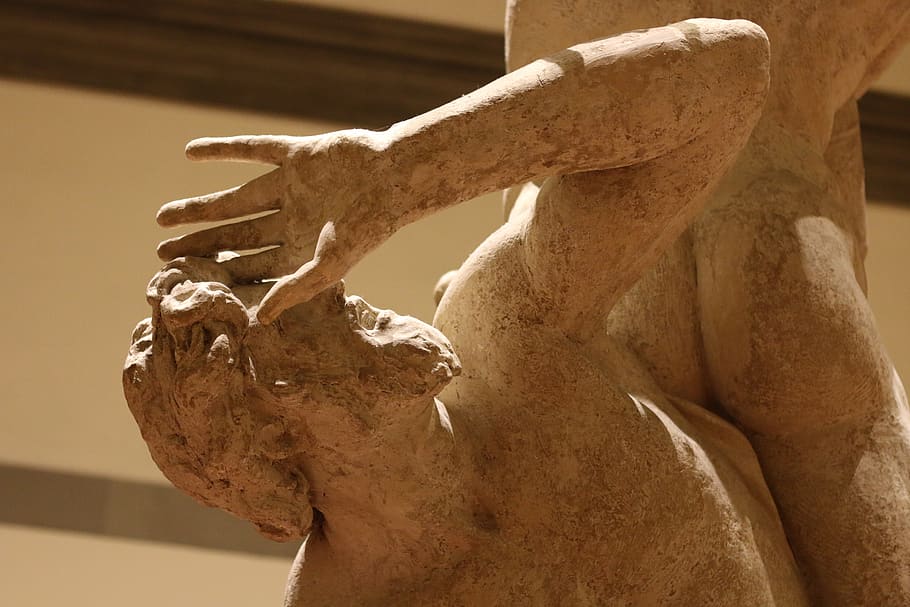 statue, redd, nærbilde, skulptur, representasjon, kunst og Håndverk, menneskelig representasjon, håndverket, kreativitet, mannlig likhet, fokusere på forgrunnen, historie, arkitektur, fortiden, ingen folk, carving håndverk produkt, innendørs, eldgammel, enkelt objekt, arkeologi, skulptør, 5K