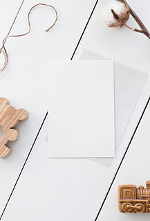 flatlay, fondo, Bosquejo, diseño de la plantilla, blanco, mesa, parte superior, plano, laico, gastos generales, decoración, composición, cuadro, de madera, arreglo, naturaleza, bebé, juguetes, entrenar, guardería, algodón, sencillo, escandinavo, adentro, papel, bolígrafo, copia espacio, nadie, creatividad, naturaleza muerta, lápiz, el color blanco, vista de alto ángulo, tinta, foto de estudio, instrumento de escritura, de cerca, Arte y artesanía, directamente arriba, texto, tinta bien, Pluma fuente, 4K, CC0, dominio público, libre de derechos