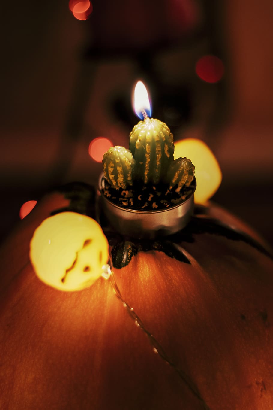 Lituània, kaunas, flama, foc, cremant, vela, primer pla, il·luminat, a l'interior, cap gent, taula, foc - fenomen natural, centrar-se en primer pla, equips d’il·luminació, decoració, calor - temperatura, celebració, brillant, làmpada d'oli, naturalesa, enfocament selectiu, llum elèctrica, 5K