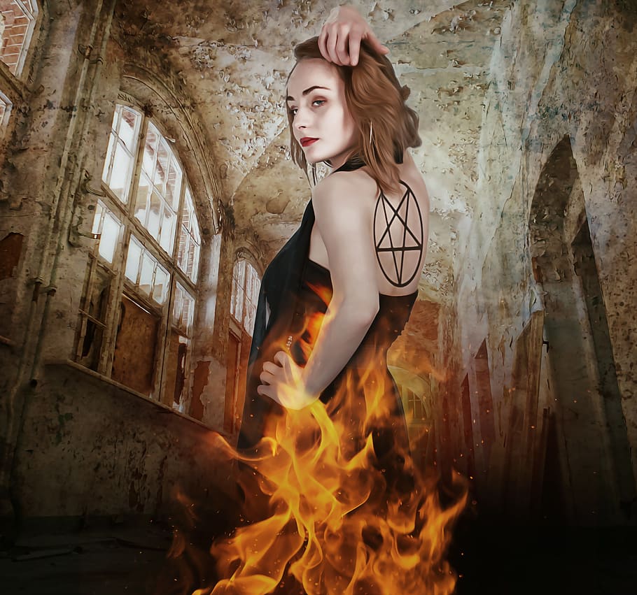 fantasia, gòtic, goth, fosc, dolent, cremar, foc, femella, dona, noia, jove, bellesa, model, satan, pentagrama, tatuatge, misteriós, atmosfera, lloc abandonat, composició, tapa de llibre, Photoshop, adult jove, una persona, dones joves, dona guapa, roba, dones, foc - fenomen natural, flama, cabell, persones reals, activitat d'oci, estils de vida, a l'interior, retrat, cremant, estructura construïda, funció de construcció de parets, moda, pentinat, 2K