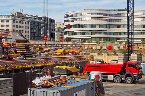 Konstruktion, Seite? ˅, bauen, Arbeit, die Architektur, Hausbau, Bauarbeiten, Baumaschine, Baukräne, Radlader, Arbeitsmaschine, Technologie, modern, städtisch, neues Gebäude, Gebäude, Düsseldorf, Gebäudehülle, Transportmittel, gebaute Struktur, Stadt, Transport, Landfahrzeug, Kraftfahrzeug, Baustelle, Tag, Baugewerbe, Auto, Maschinen, Straße, Industrie, öffentliche Verkehrsmittel, Himmel, Entwicklung, keine Leute, draußen, Baumaschinen, 4K, CC0, gemeinfrei, lizenzfrei