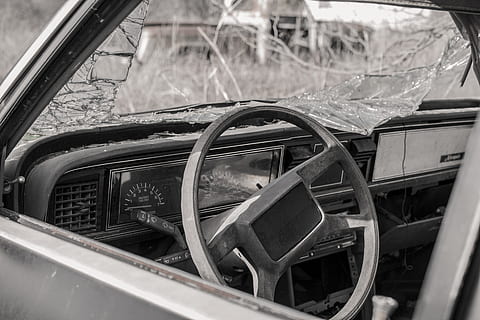 oldtimer, starý, auto, rez, antický, zrezivělý, rozpad, způsob dopravy, přeprava, pozemního vozidla, sklo - materiál, motorové vozidlo, den, volant, detail, interiér vozidla, nikdo, poškozen, okno, opuštěný, retro stylu, venku, kov, interiér vozu, zastaralý, kolo, zhoršení, 5K, CC0, veřejná doména, bez autorských práv