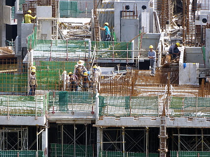 lloc, construcció, construir, treballar, treballador, humà, activitat, grua, edifici, lloc de construcció, ocupació, industria de la construcció, exterior de l'edifici, treball, dia, grup de persones, arquitectura, estructura construïda, incomplet, persones reals, indústria, homes, desenvolupament, gent, ciutat, a l'aire lliure, naturalesa, company de feina, 1080P, CC0, domini públic, lliure de regalies