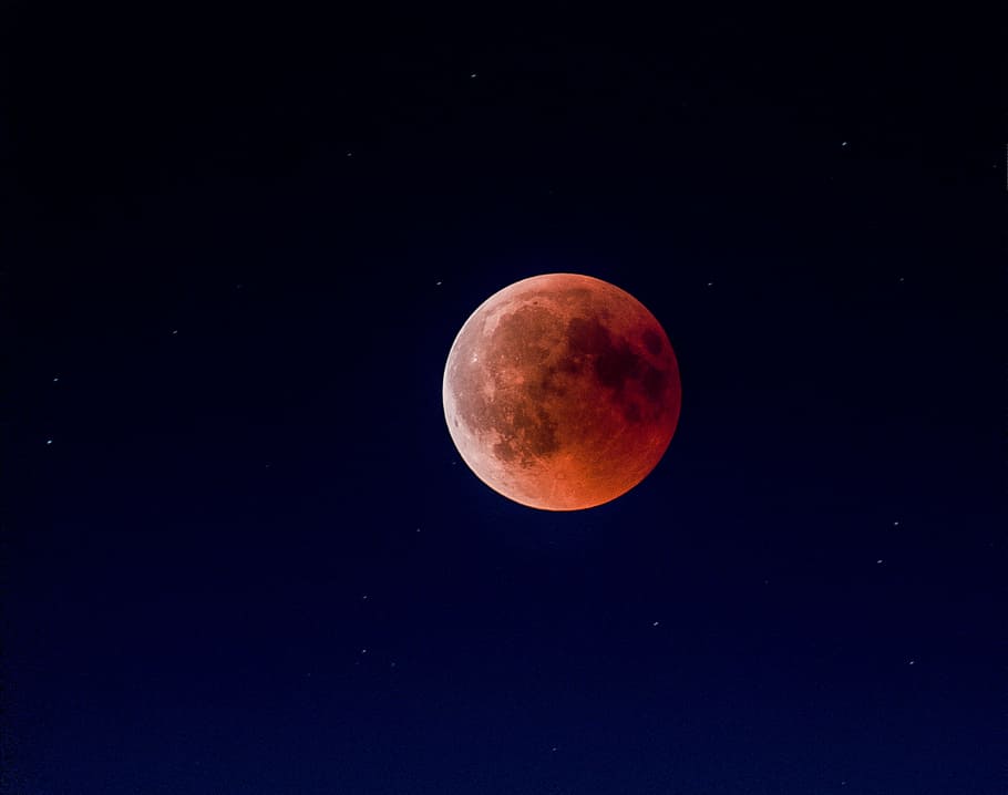 lluna vermella, astronomia, lluna, astrofotografia, estrella, trípode, aventura, terra, cicle, cel, luna, nit, lluna de sang, Lune, rodó, vasta, a prop, espai, estrella - espai, planeta - espai, Lluna planetària, galàxia, telescopi d’astronomia, superfície de la lluna, ciència, blau, nebulosa, astrologia, llum de la lluna, naturalesa, fosc, lluna plena, Via Làctea, eclipsi, constel · lació, camp estel·lar, Eclipse de lluna, sistema solar, orbitant, estratosfera, cràter de meteorits, exploració espacial, color negre, 2K