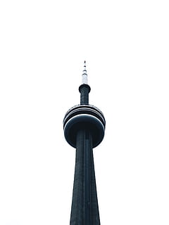 die Architektur, Struktur, Turm, Weiß, schwarz, Himmel, gebaute Struktur, klarer Himmel, Flachwinkelansicht, kopieren sie platz, große Höhe, Gebäudehülle, keine Leute, Natur, Reiseziele, Tag, Reise, Tourismus, Gebäude, Stadt, draußen, Bürogebäude außen, Wolkenkratzer, globale Kommunikation, 4K, CC0, gemeinfrei, lizenzfrei