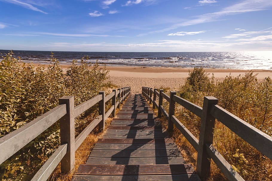 foto, escales, anar, platja, 4K fons de pantalla, núvols, medi ambient, barana, fons de pantalla hd, horitzó, naturalesa, oceà, costa d’oceà, paisatge, escènic, mar, vora del mar, cel, escala, passos, estiu, aigua, planta, escenics - natura, material de fusta, bellesa a la natura, escena tranquil·la, el camí a seguir, tranquil·litat, terra, arquitectura, llum solar, horitzó sobre l’aigua, dia, direcció, cap gent, passos i escales, a l'aire lliure, panells de fusta, 5K