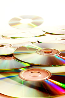 CD, CD ROM, couverture, Les données, numérique, disque, DVD, vide, film, Jeux, information, médias, multimédia, la musique, personne, ouvrir, emballage, Plastique, rayon, Logiciel, du son, espace de rangement, vidéo, multi couleur, à l'intérieur, fermer, nature morte, table, se concentrer sur le premier plan, grand groupe d'objets, vue grand angle, prise de vue en studio, art et Artisanat, La technologie, la créativité, papier, mise au point sélective, groupe d'objets, choix, variation, empiler, collection, 4K, CC0, domaine public, libre de droits