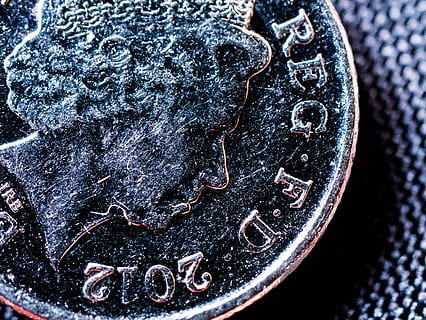macro, coin, 5p, five, pence, five pence, 5 pence, five pence piece, currency, gbp, money, silver, close-up, no people, indoors, metal, number, text, single object, still life, selective focus, focus on foreground, food and drink, high angle view, black color, shape, old, food, full frame, design, shiny, silver colored, 4K, CC0, public domain, royalty free