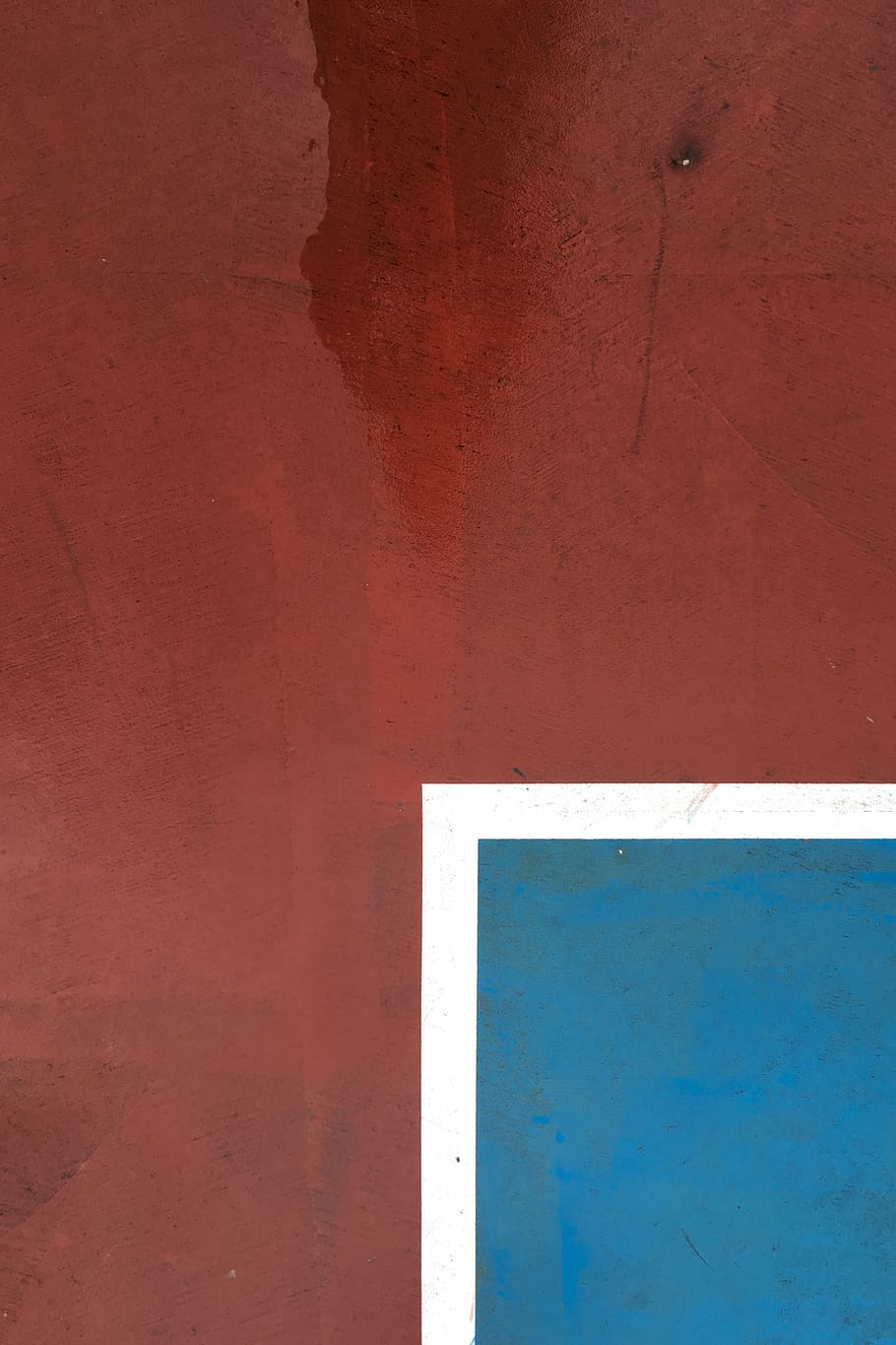 rosso, bianca, blu, montatura, tela, avvicinamento, vuoto, minimalismo, minimalista, superficie, parete, caratteristica della parete, struttura costruita, architettura, nessuno, fotogramma intero, sfondi, giorno, esterno dell'edificio, luce del sole, strutturato, dipingere, modello, all'aperto, Colore bianco, copia spazio, costruzione, calcestruzzo, 4K